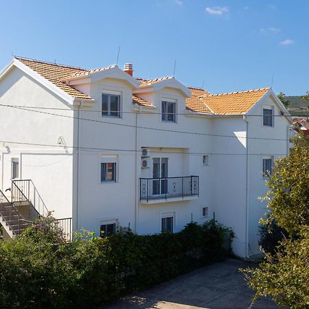Apartments Lustica Radovici Exterior photo